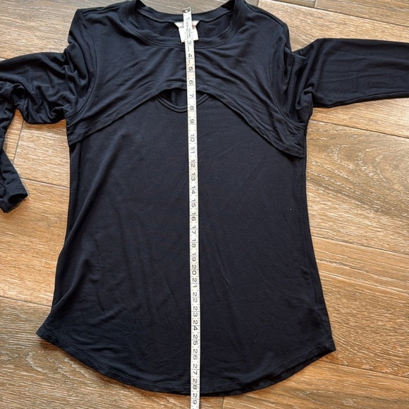 CAbi peek-a-boo long sleeve Black top style 4201 size Medium - Picture 9 of 9